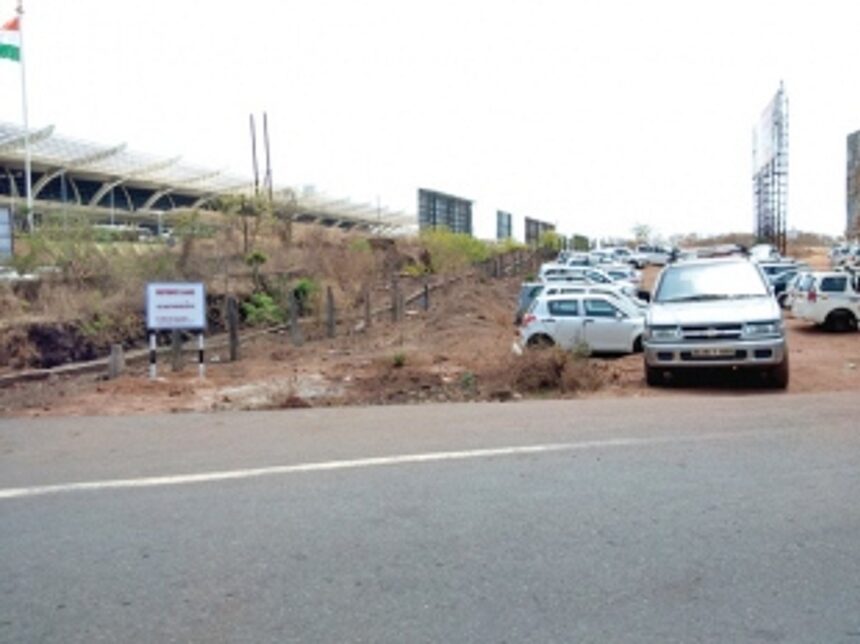 Navy attempting to usurp comunidade land: Mauvin