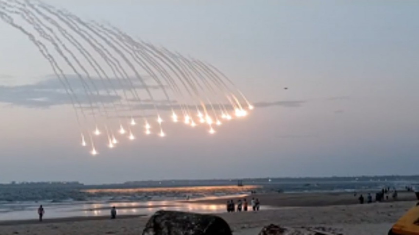 Navy's Western Command Warships Illuminate Tarkarli Sea in Spectacular Navy Day Celebration