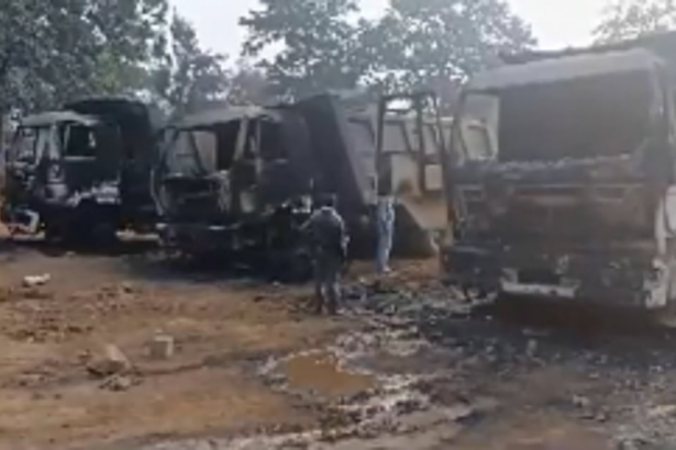 Naxalite Attack Targets Construction Machinery in Chhattisgarh's Dantewada: 14 Vehicles Set Ablaze