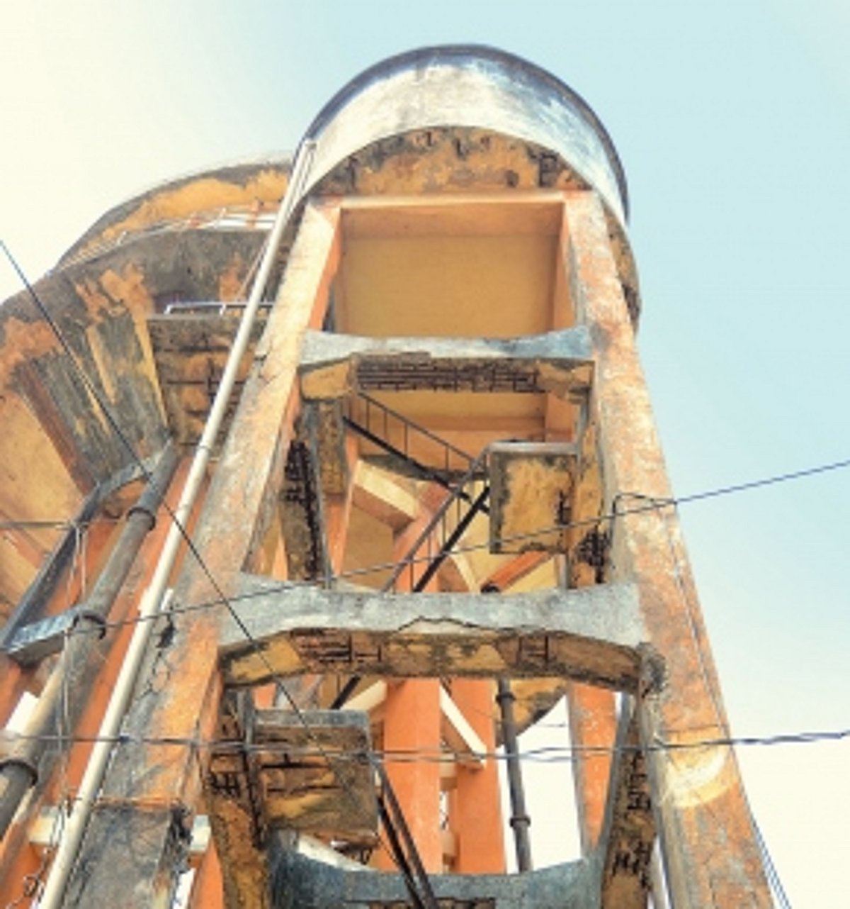 New Vaddem locals seek demolition of overhead tank