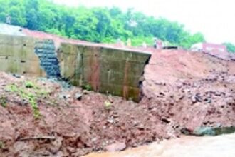 Newly constructed retaining wall of Bethora-Borim bypass collapses; calls for probe intensify
