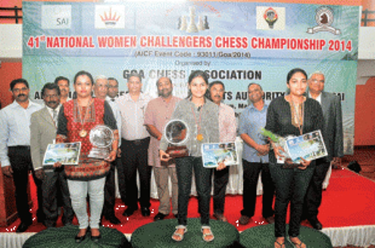 Nisha clinches top honours