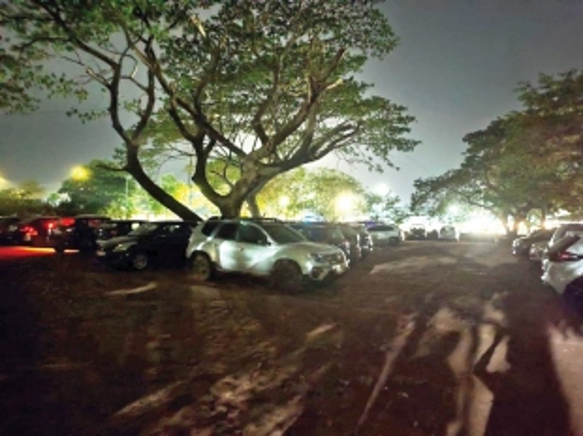 No lights at GMC parking lot