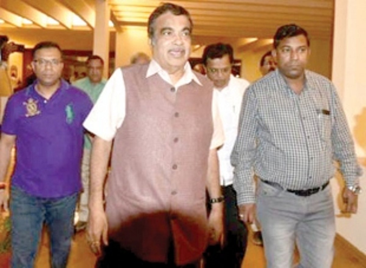 No matter how difficult the crisis is, Gadkari comes to the BJP’s rescue