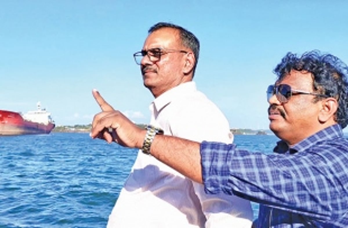 No naphtha leak or oil spillage  from Nu Shi Nalini:  Ports Min