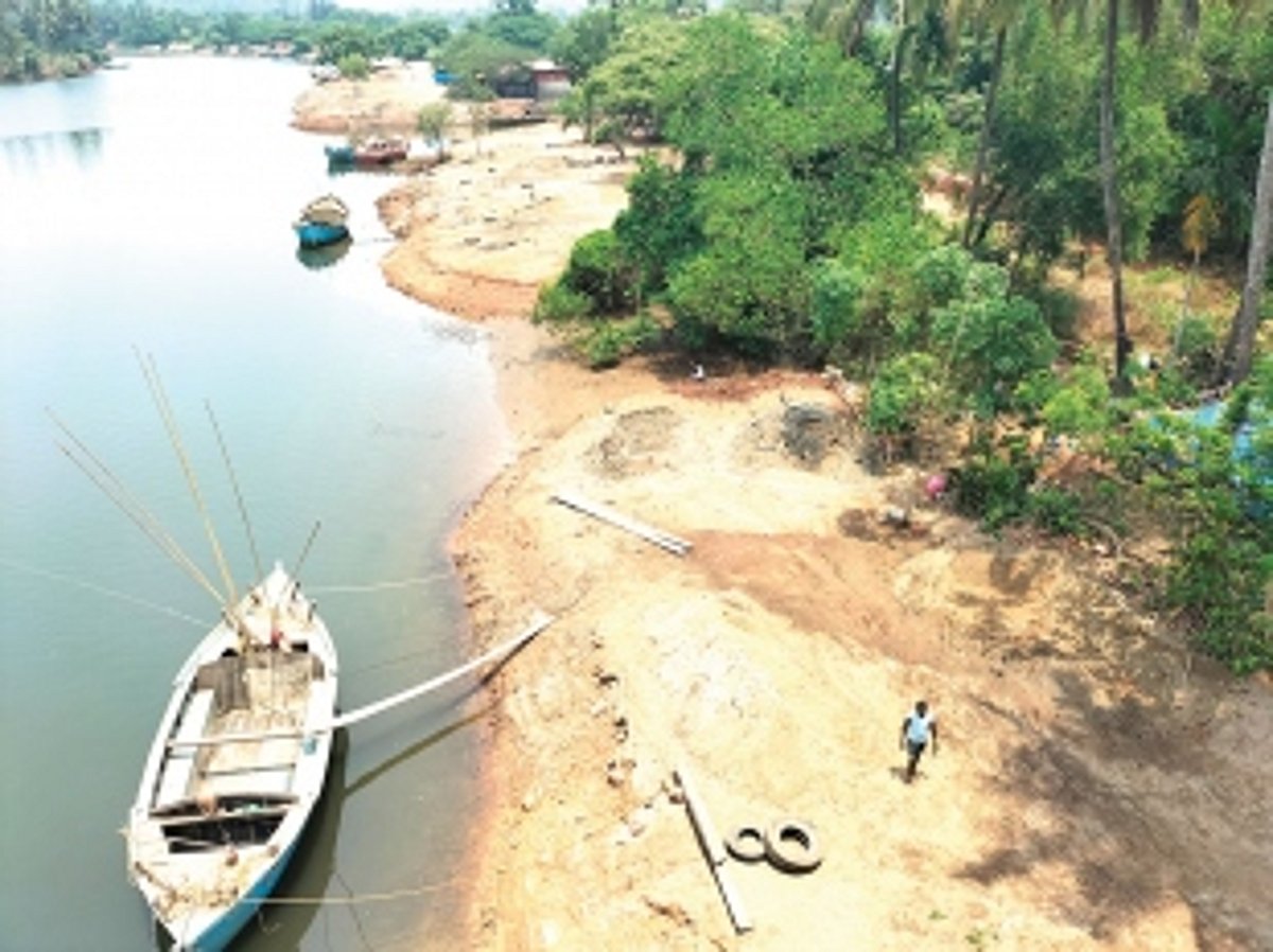 No permits for sand extraction till May 17