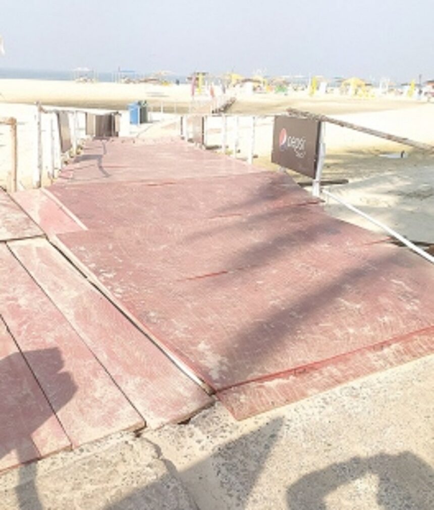 No proper footbridge access to Majorda beach 1 No proper footbridge access to Majorda beach