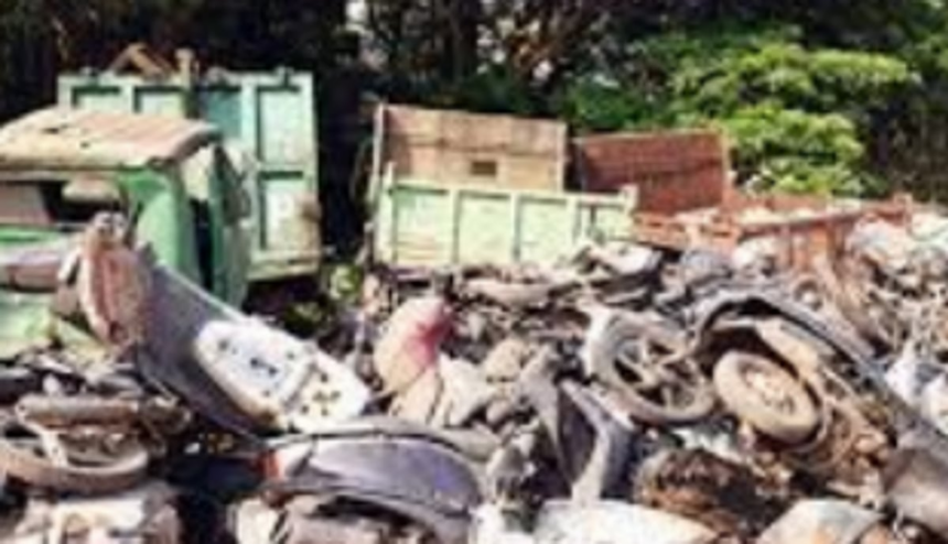 North Collector issues notices to  police on abandoned vehicles