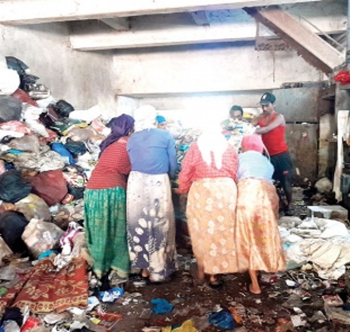 Not a single glove or gumboot bought by MMC for the safety of its waste management workers in 2022