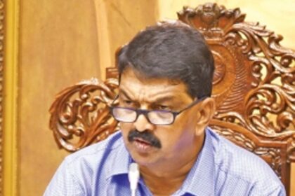 Not possible to conclude disqualification proceedings  in one day, Speaker tells SC