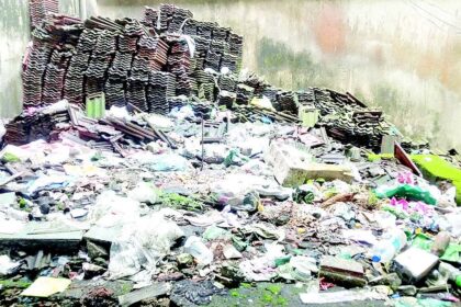 Nothing swachh on ground: Garbage greets visitors to govt building at Tisk-Ponda