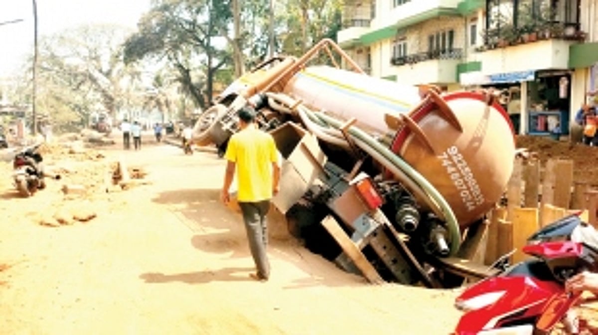 Now, a night soil tanker lands in pit at Tonca