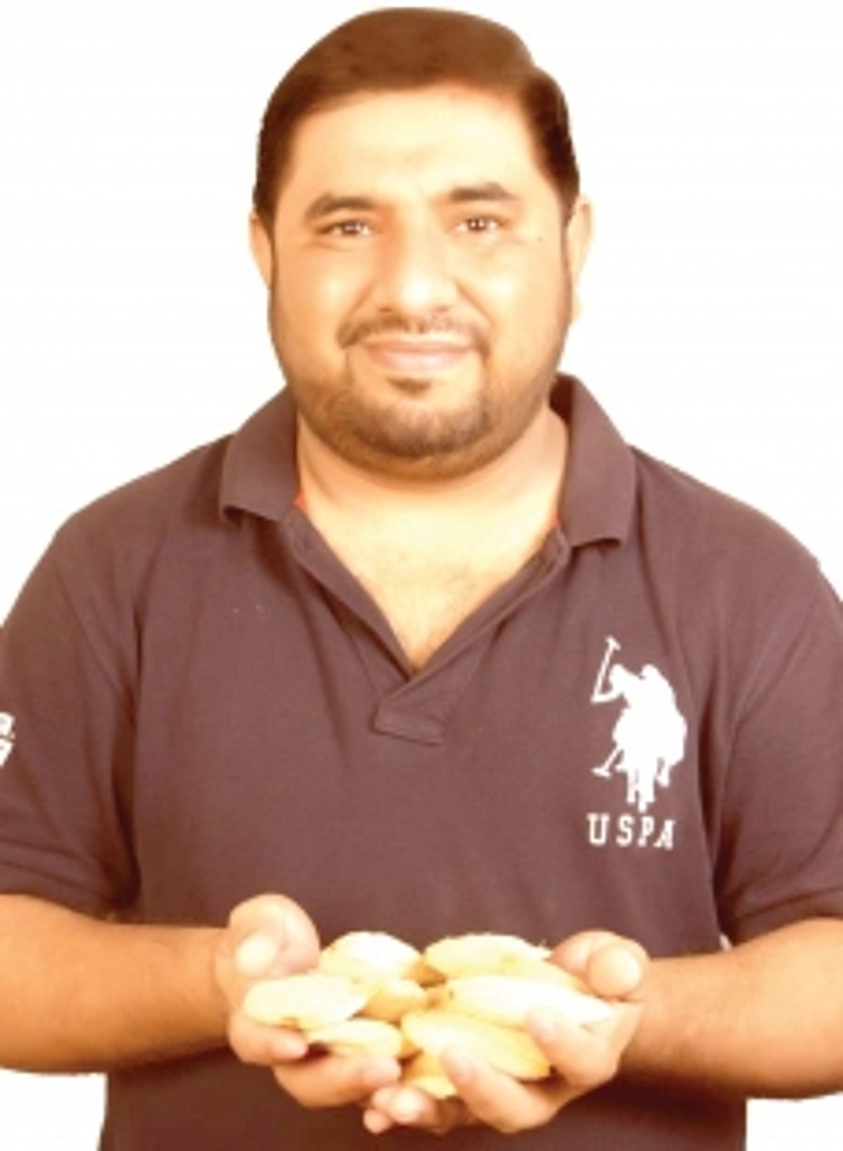 Now on, relish a mango and parcel its kernel to ‘Mumbai Mango Man’