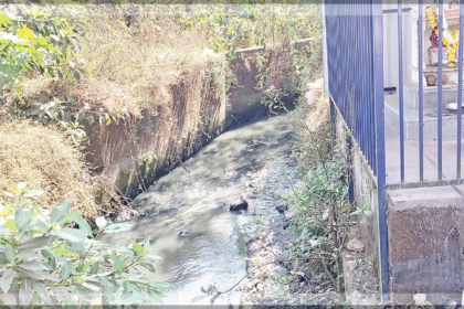 Nullah opposite Mapusa
fish market stinks