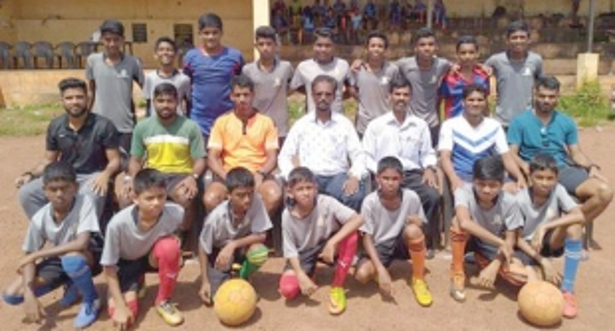 OL Mount Carmel HS emerge victorious