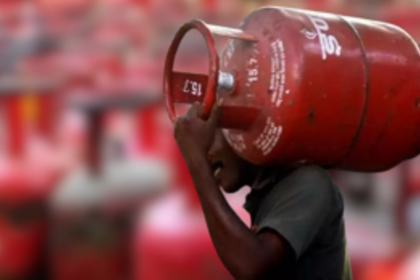 OMCs Implement ₹21 Hike on Commercial LPG Cylinders; Domestic Prices Unchanged
