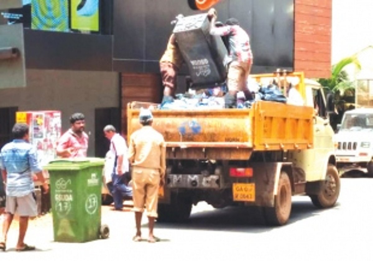OUTSIDERS’ GARBAGE RAISES STINK IN MARGAO