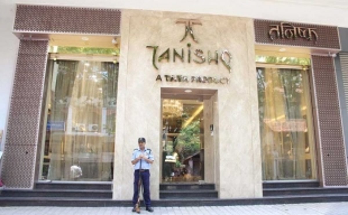 Offers from Tanishq