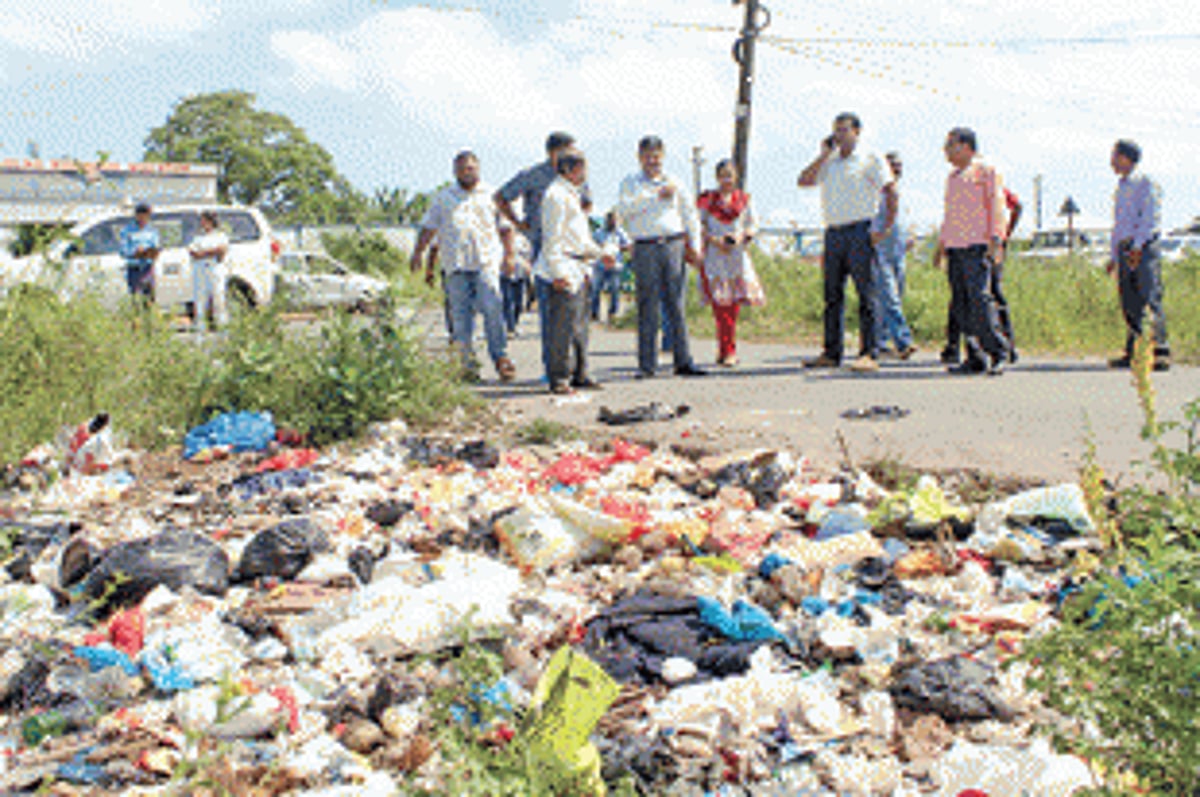 Officials inspect 8 garbage  sites near Dabolim airport