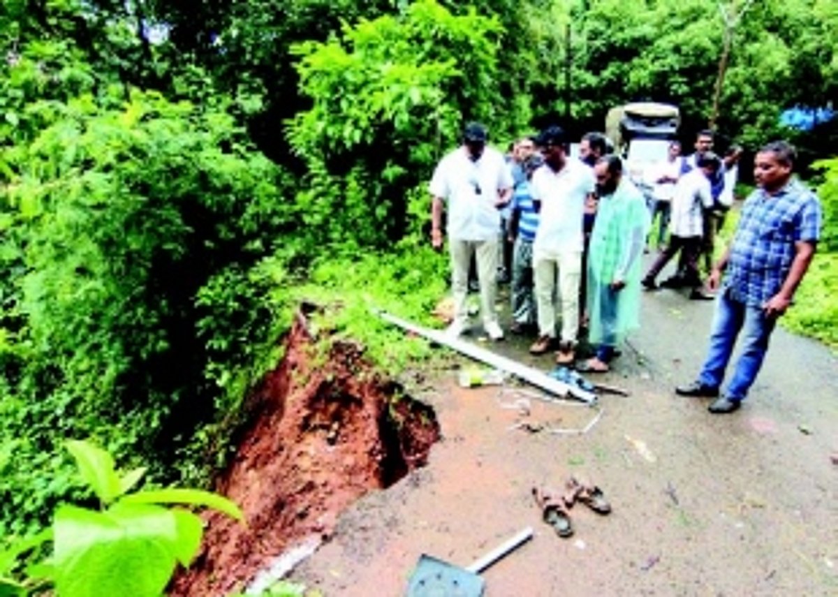Officials visit landslide site at Bogda jetty