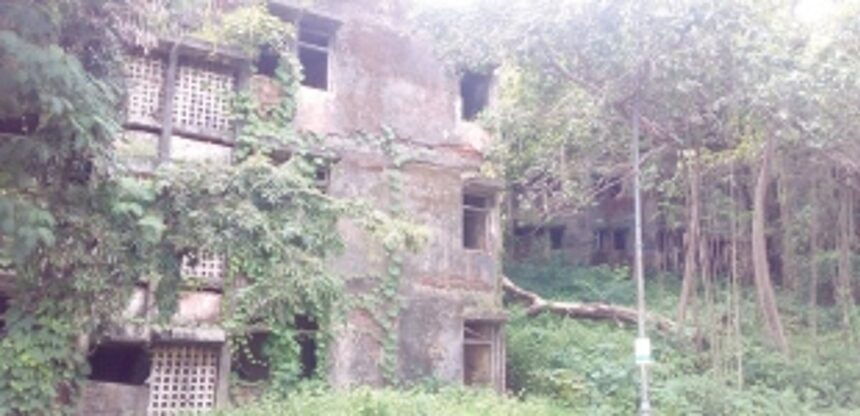 Old Aguada jail staff quarters tottering, need to be razed: Candolim panchayat