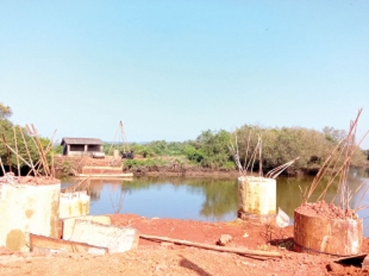 Old Goa police stop ‘illegal’ bridge at St Estevam