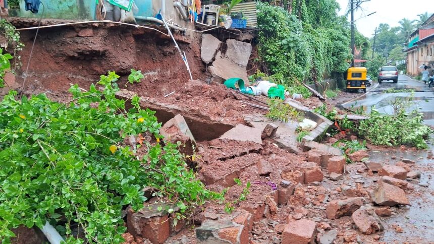 Old Retaining Wall Collapses in Chimbel’s Rambhuvan Wado 1 Old Retaining Wall Collapses in Chimbel’s Rambhuvan Wado
