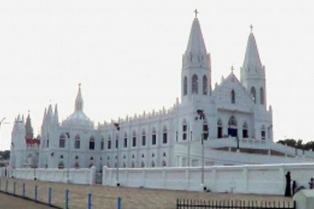 On feast day, SWR agrees to delay departure of Vailankanni-Vasco train