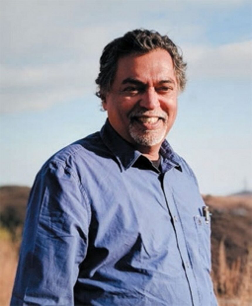 On the footsteps of the Mahatma, collecting his art of non violence