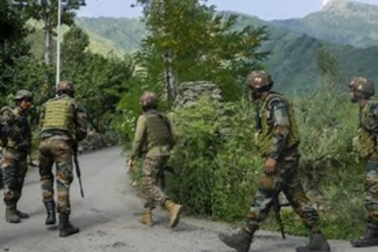 One Terrorist Killed in Ongoing Encounter in Kulgam, Jammu and Kashmir: Army