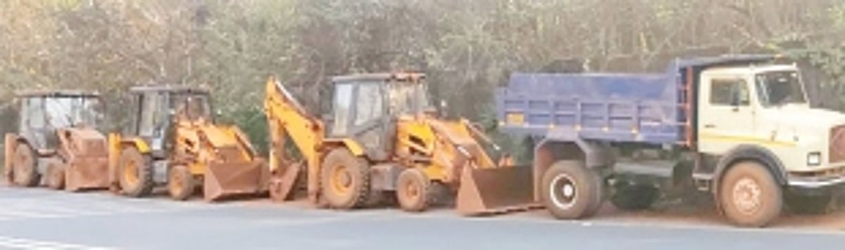 One booked for massive hill cutting, using gelatin sticks at Talaulim