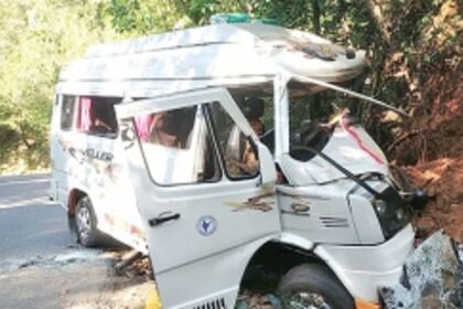 One dead, 13 including two children injured in accident at Chorla Ghat