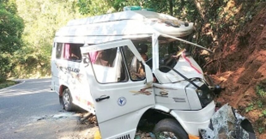 One dead, 13 including two children injured in accident at Chorla Ghat
