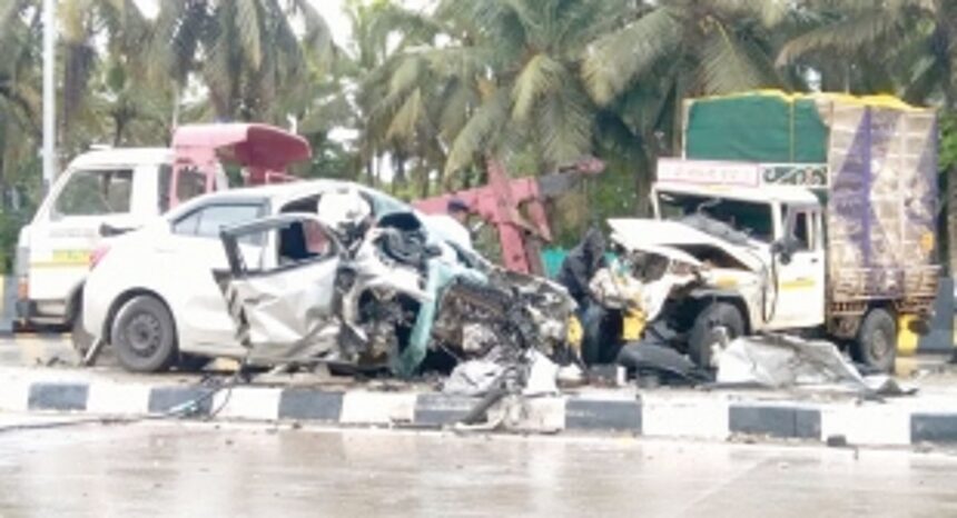 One killed in a major three-car accident at Goa Velha bypass 1 One killed in a major three-car accident at Goa Velha bypass