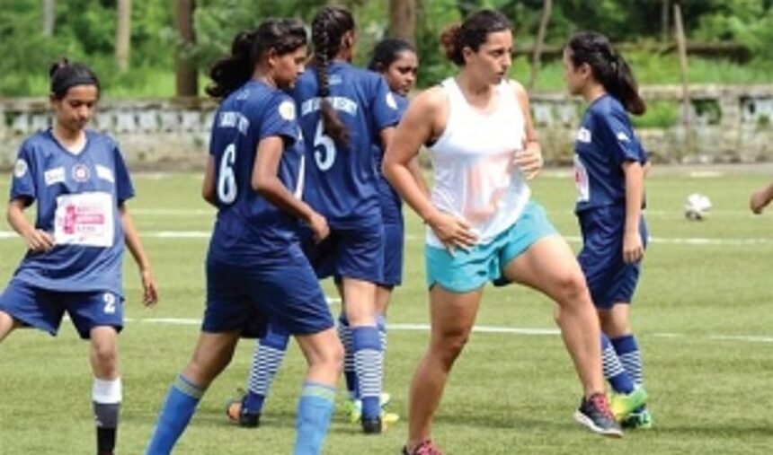 Only female coaches for female athletes? Is this the way forward? 1 Only female coaches for female athletes? Is this the way forward?