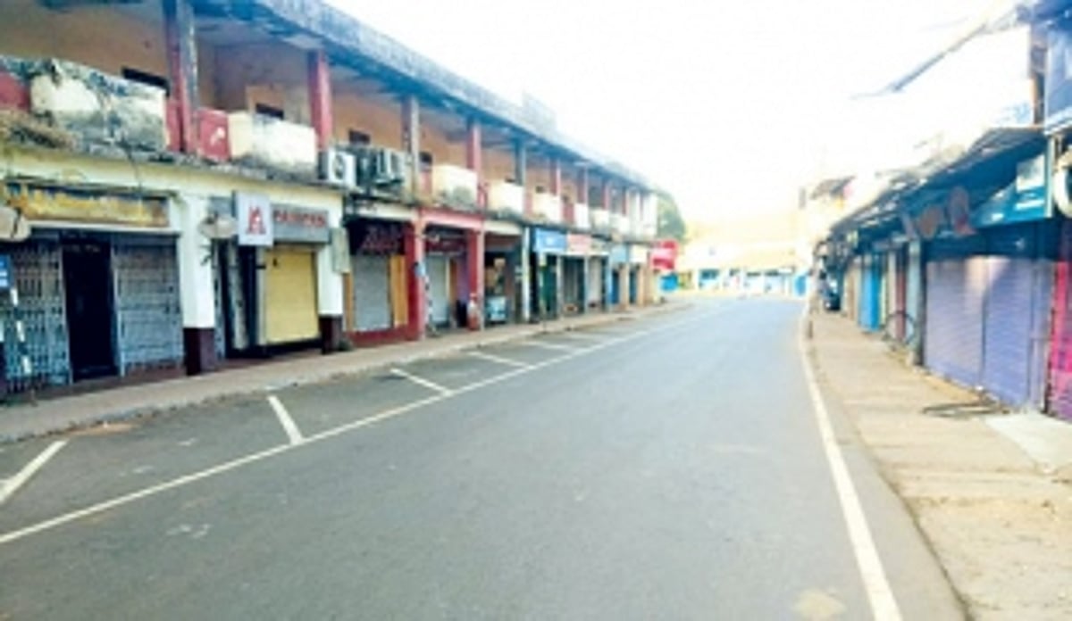 Only medical stores, petrol pumps  remain open in Curchorem