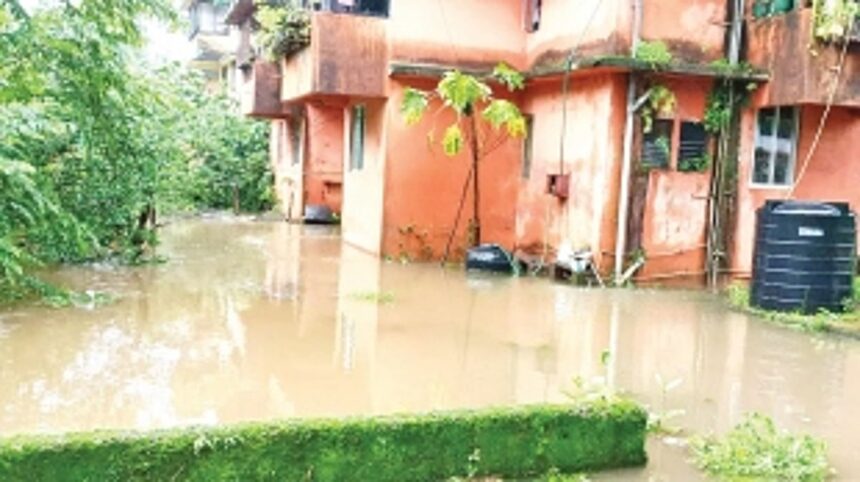 Opa residents fear the worst as Khandepar waters rise