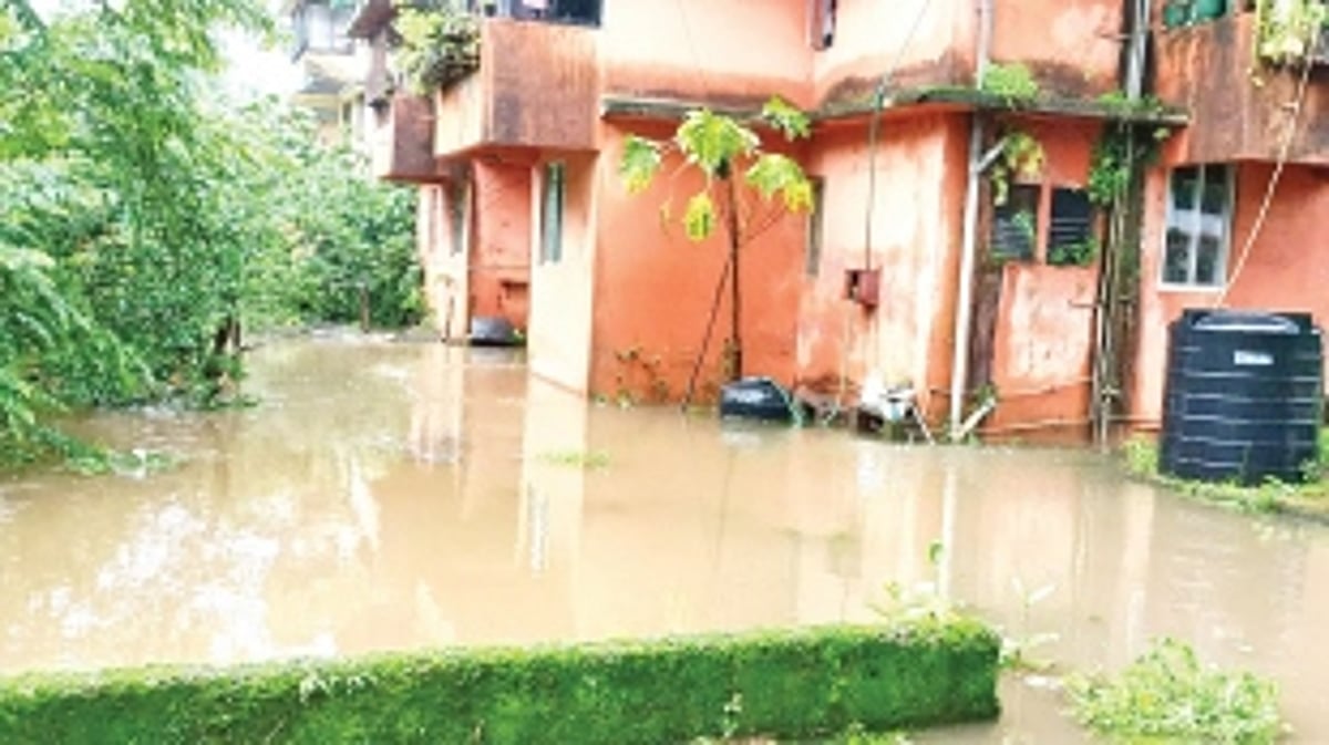 Opa residents fear the worst as Khandepar waters rise