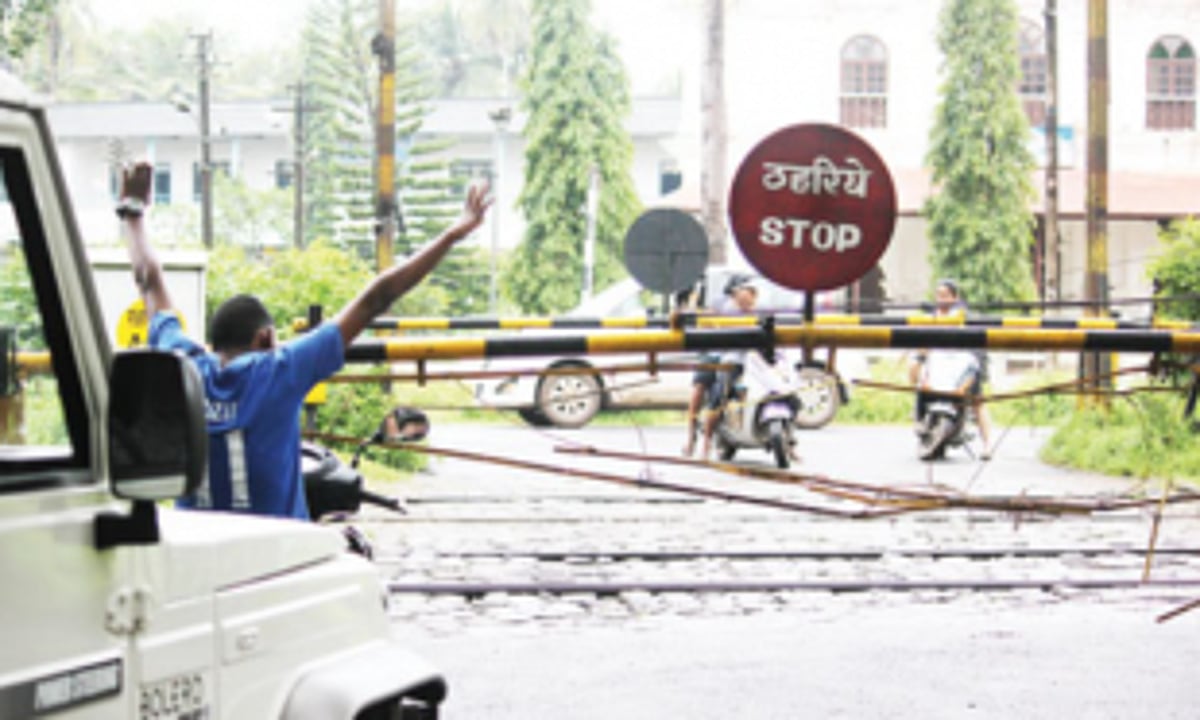 Open underpass at railway crossing soon, plead Seraulim villagers