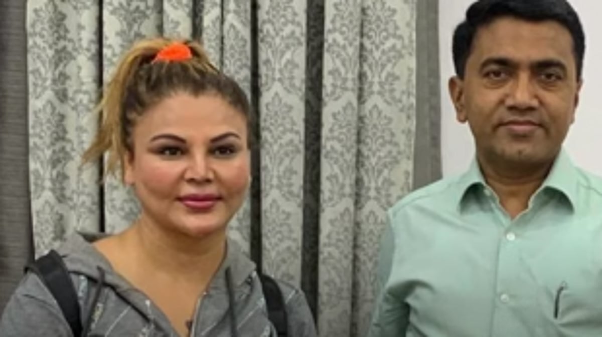 Opnn party seeks public apology from CM, actor