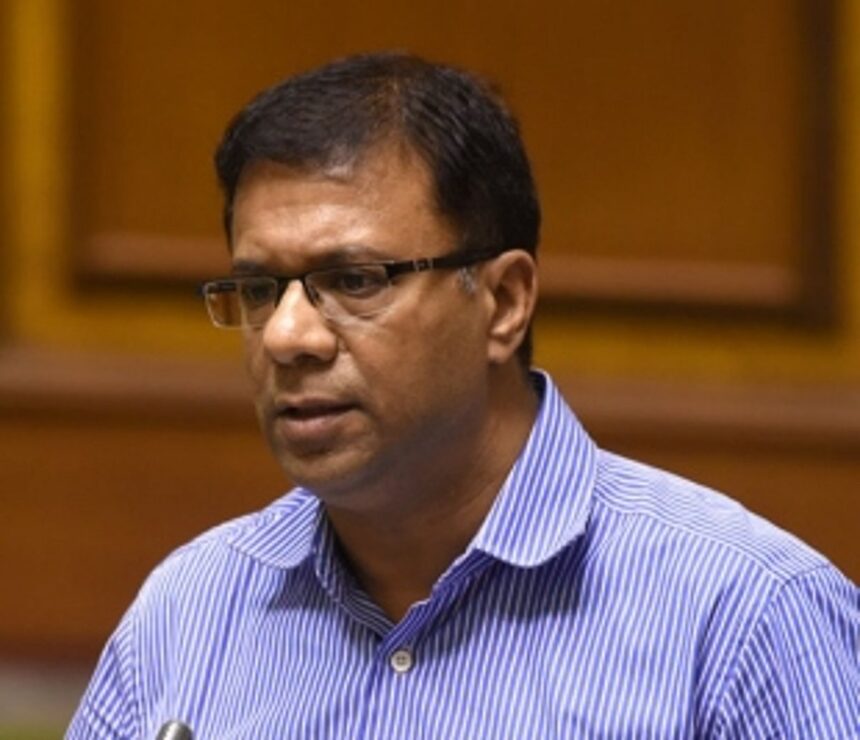 Oppn trains guns on Forest Min, CM for fires across the State