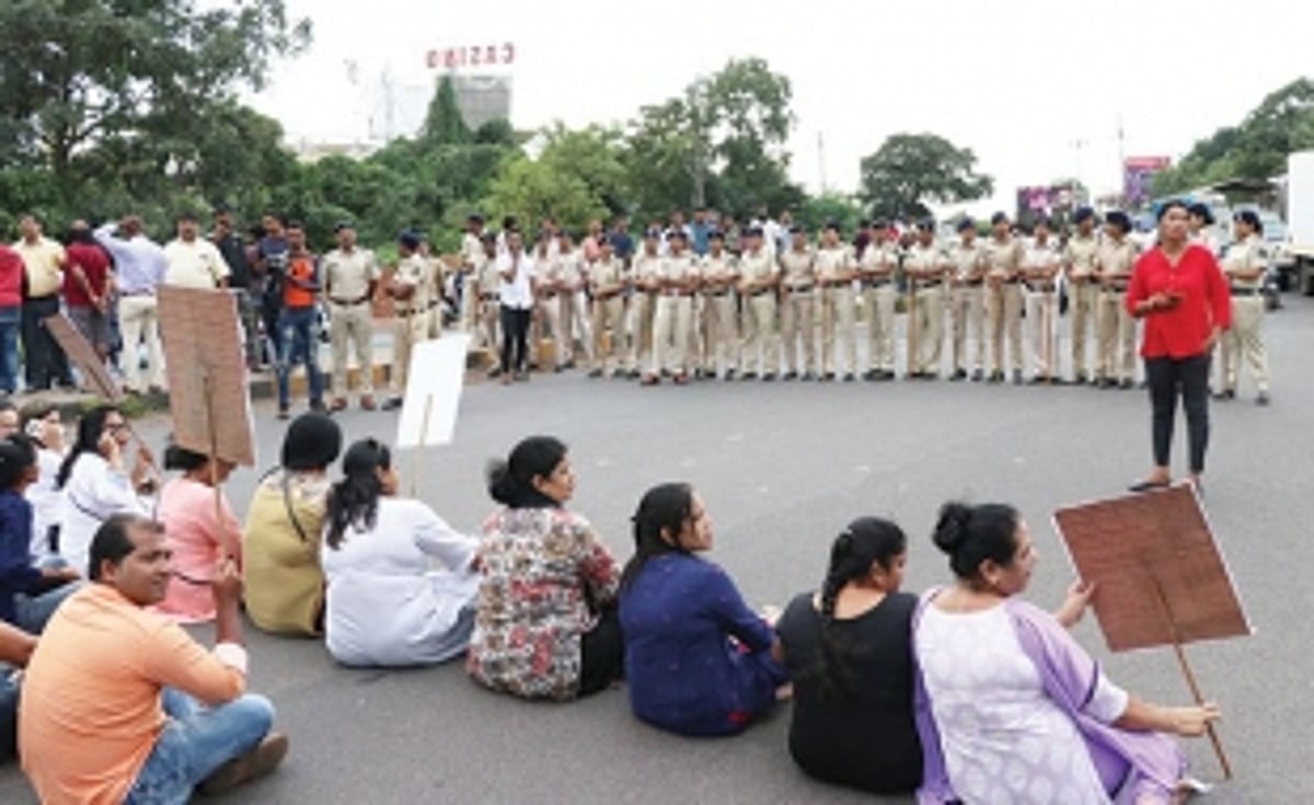 Opposition, locals hold protest over Mhadei