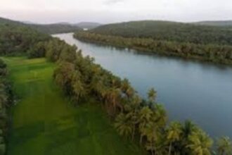 Opposition rushes to well of House on nationalization of Goan rivers by BJP govt