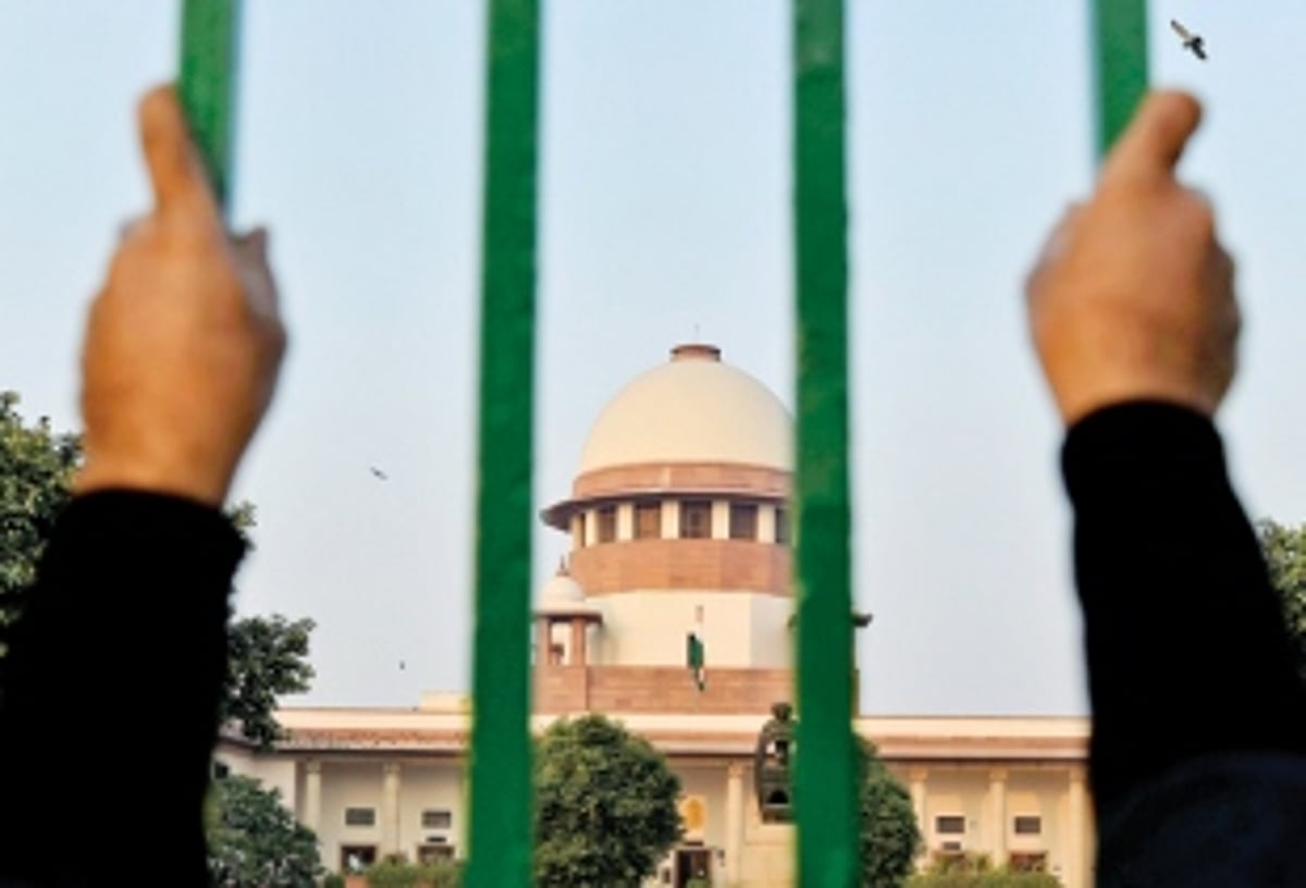 Opposition sees ‘danger’ in judges revolt