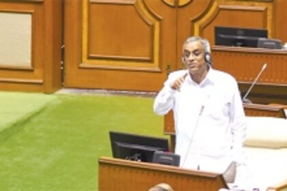 Opposition slams government over continued hike in power tariff