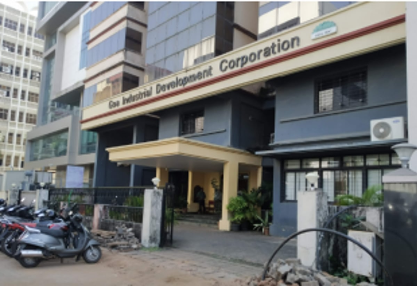 Opposition strongly condemns Rs 26 lakh ride for GIDC MD