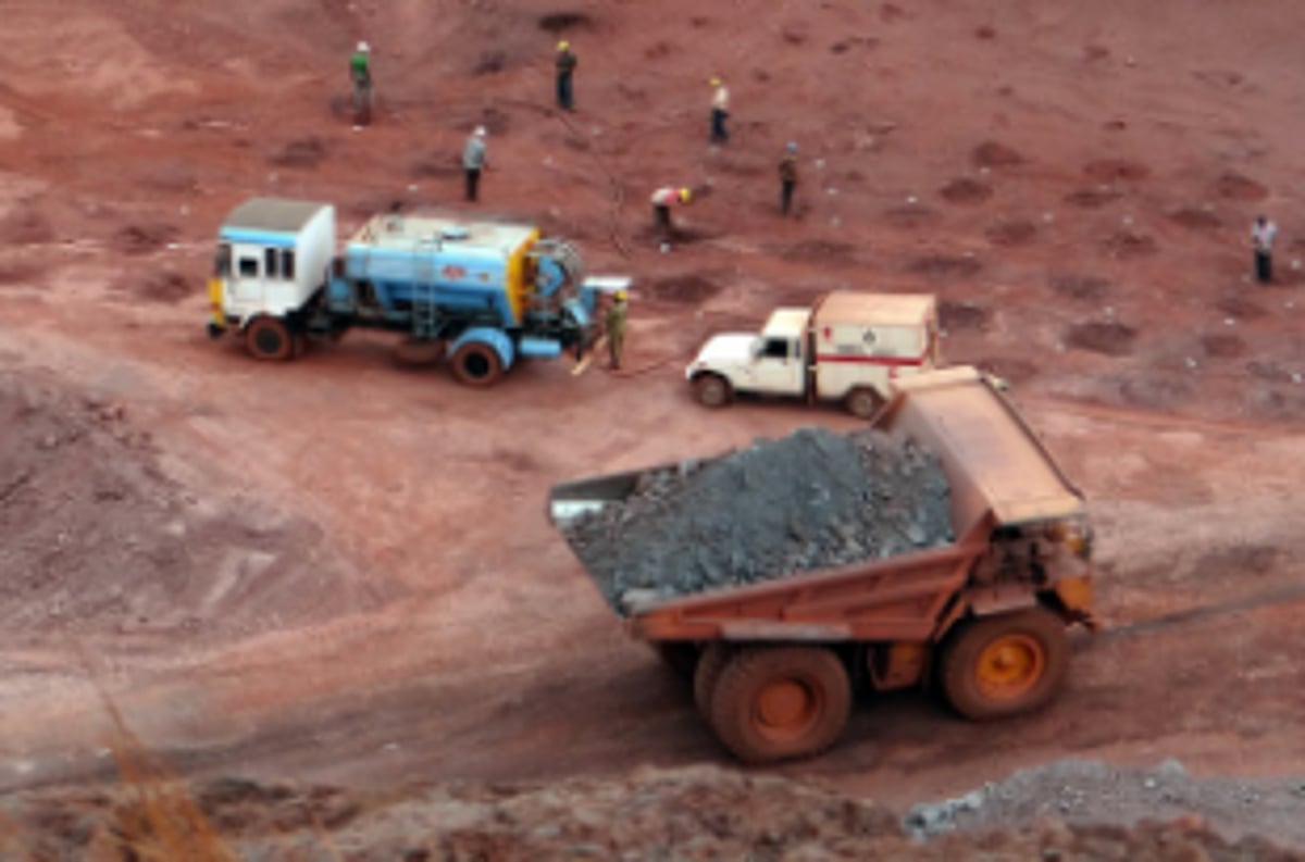 Ore transportation: Judge  recuses from hearing PIL