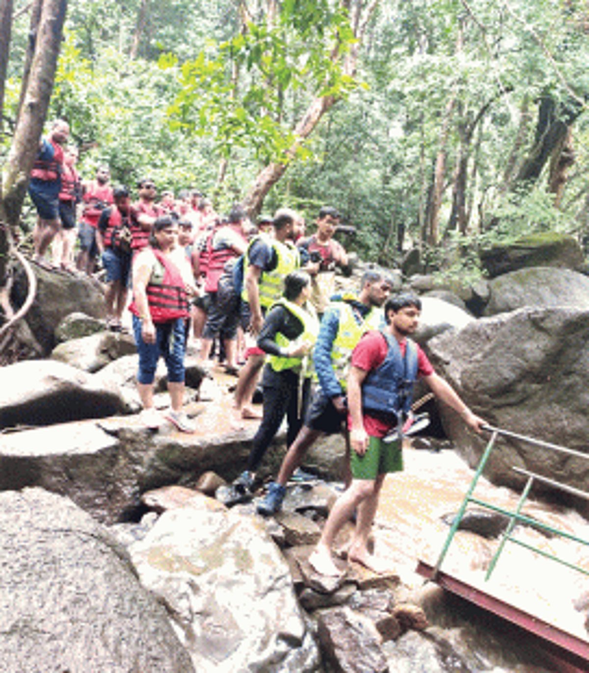 Over 40 rescued from Dudhsagar Falls after footbridge collapses