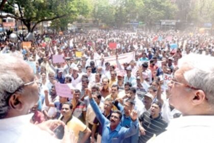 Over thousand dependents march in  city demanding mining resumption