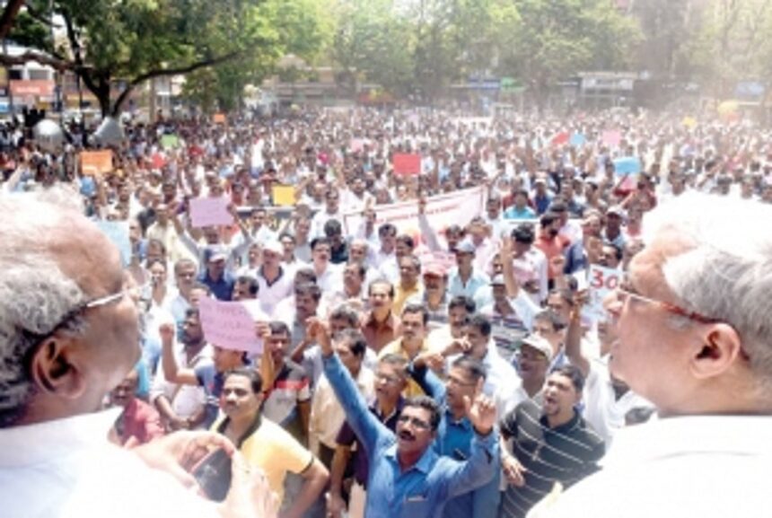 Over thousand dependents march in  city demanding mining resumption